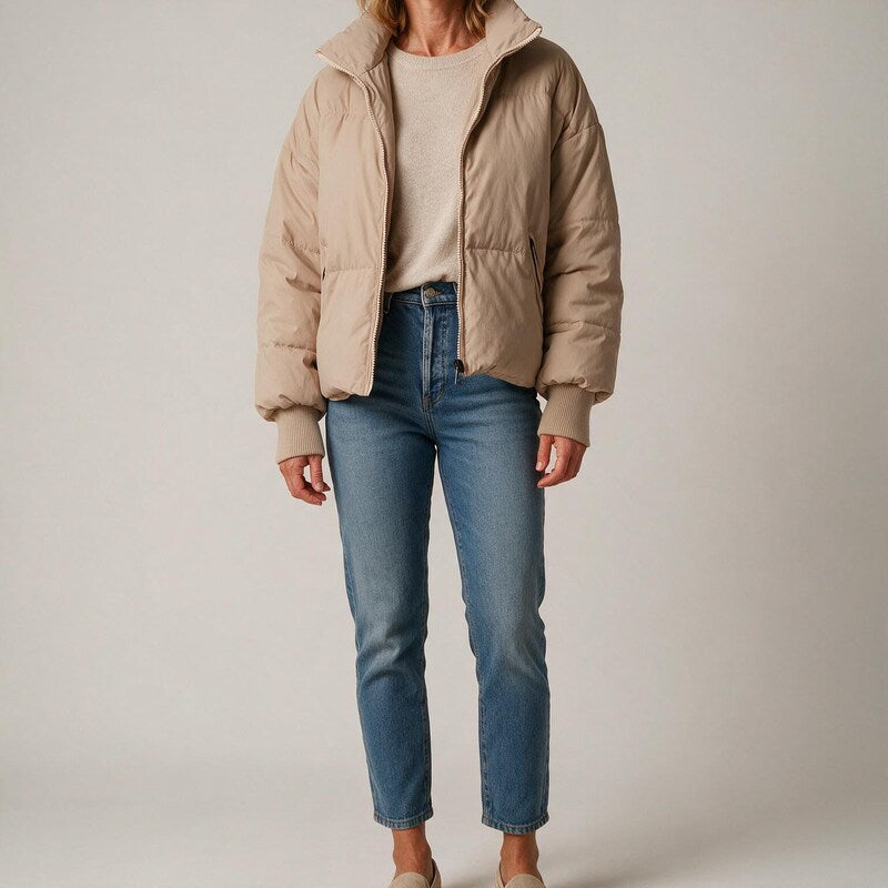 Kort Dunjakke med Ståkrave | Afslappet Oversize#farve_beige